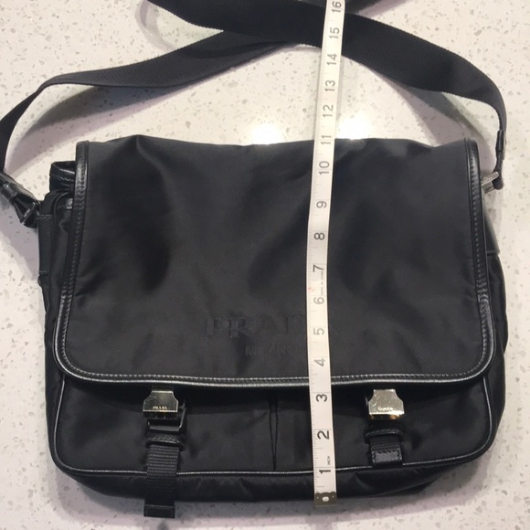 Prada crossbody - Picture 2 of 8